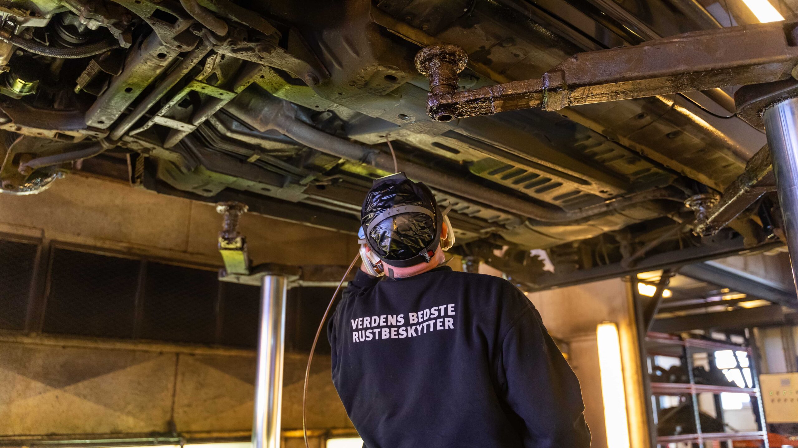 Professionel rustbeskyttelse hos et Dinitrol-center